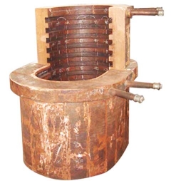 Barrel-shaped launder of side blow furnace